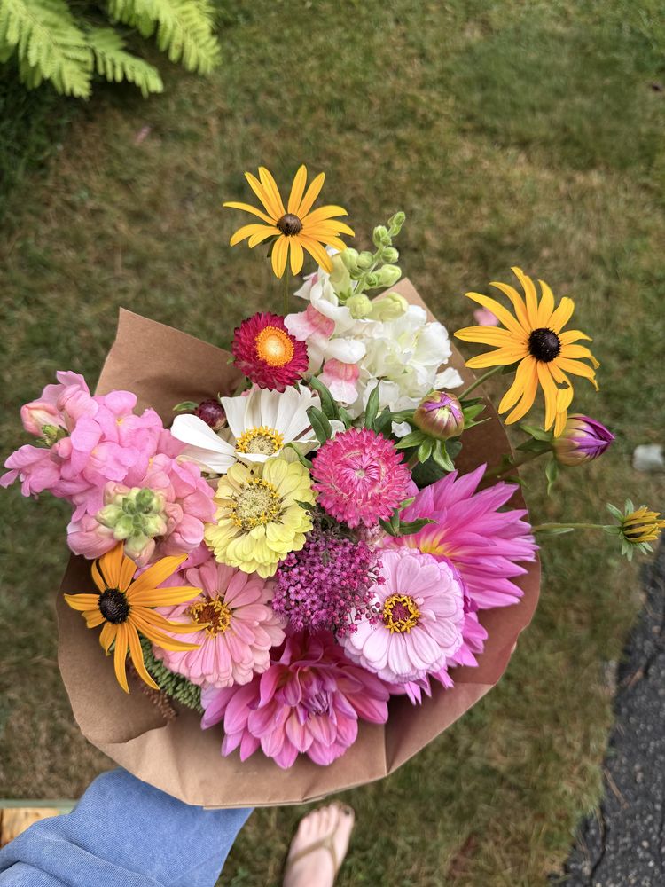 A real Knollwood bouquet from August